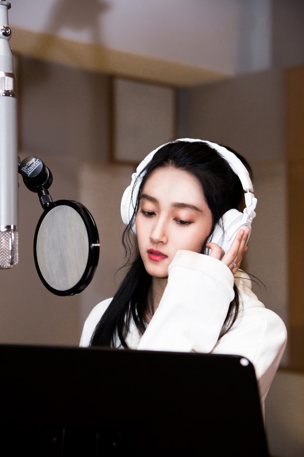 ??�{?��MV ?��